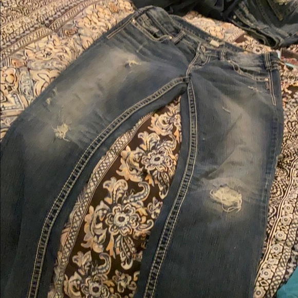 Jeans - Picture 3 of 3